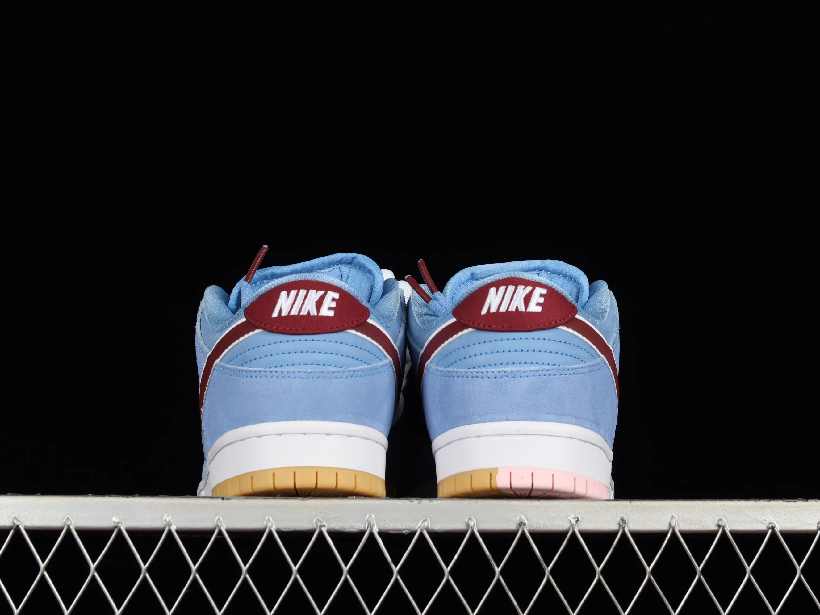 All categories Nk SB Dunk series Nk SB Dunk Low low-top sneakers Nk SB Dunk Low "Phillies" Bubblegum series SB low-top sports and leisure sneakers DQ4040-400
